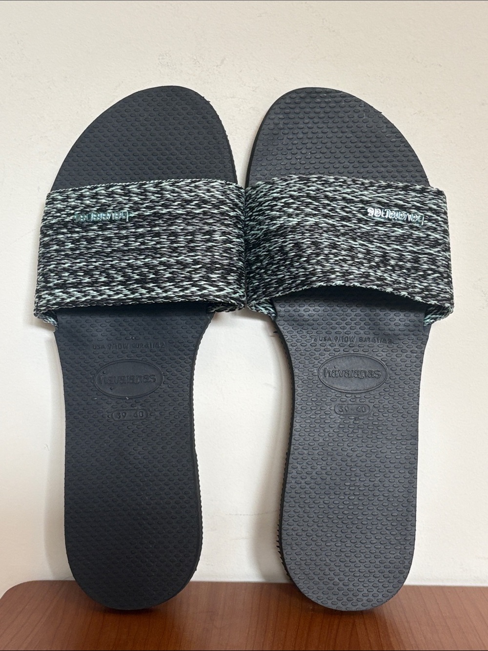 Havaianas You Malta Black and Gray Slide Sandals size 39-40 or US 9-10